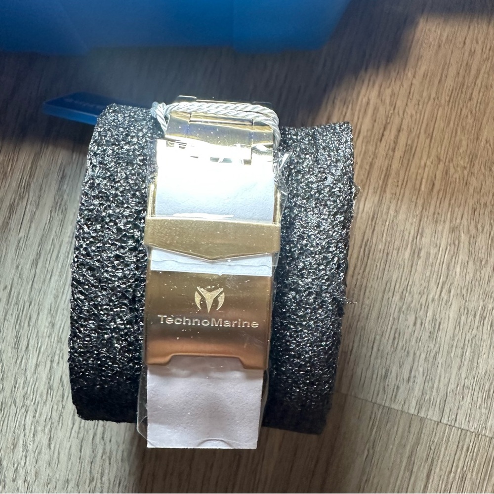 TechnoMarine Ocean Quantum Men's Watch - 44mm [WITH SLOTCASE] - Picture 8 of 10